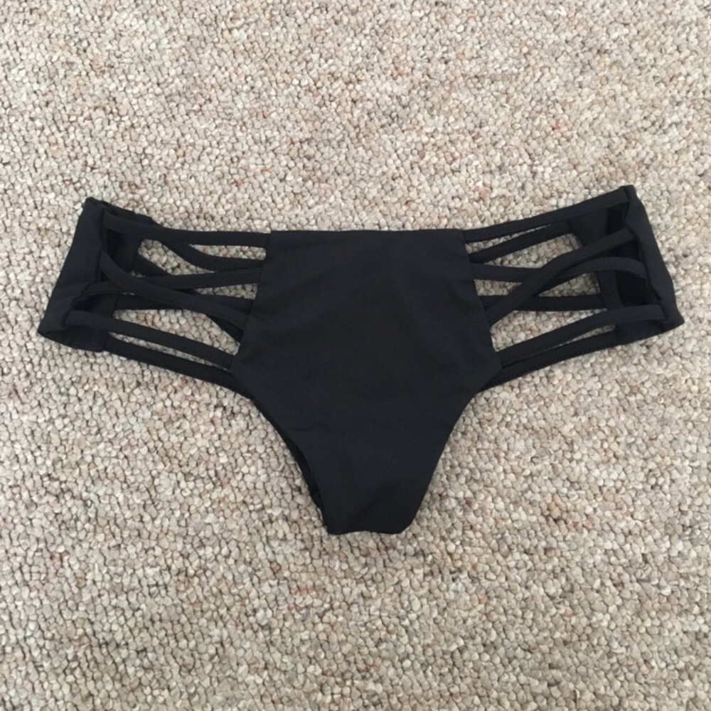 *SOLD* Black cheeky bikini bottom